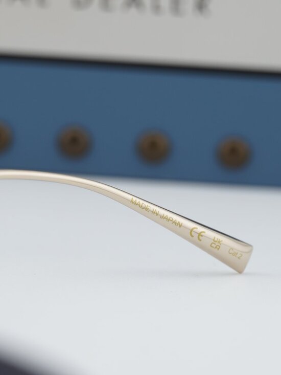 Gucci GG2063S 001 Cat Eye Sunglasses - Shiny Endura Gold/Grey Gradient main image 7
